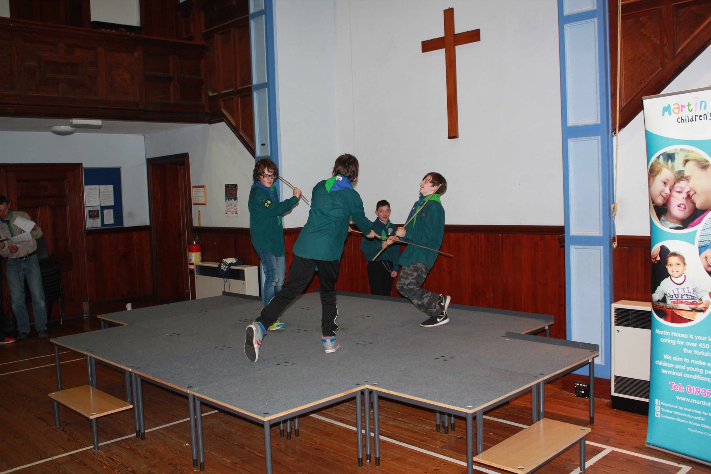 A slow-motion fight scene at the Gang Show.
